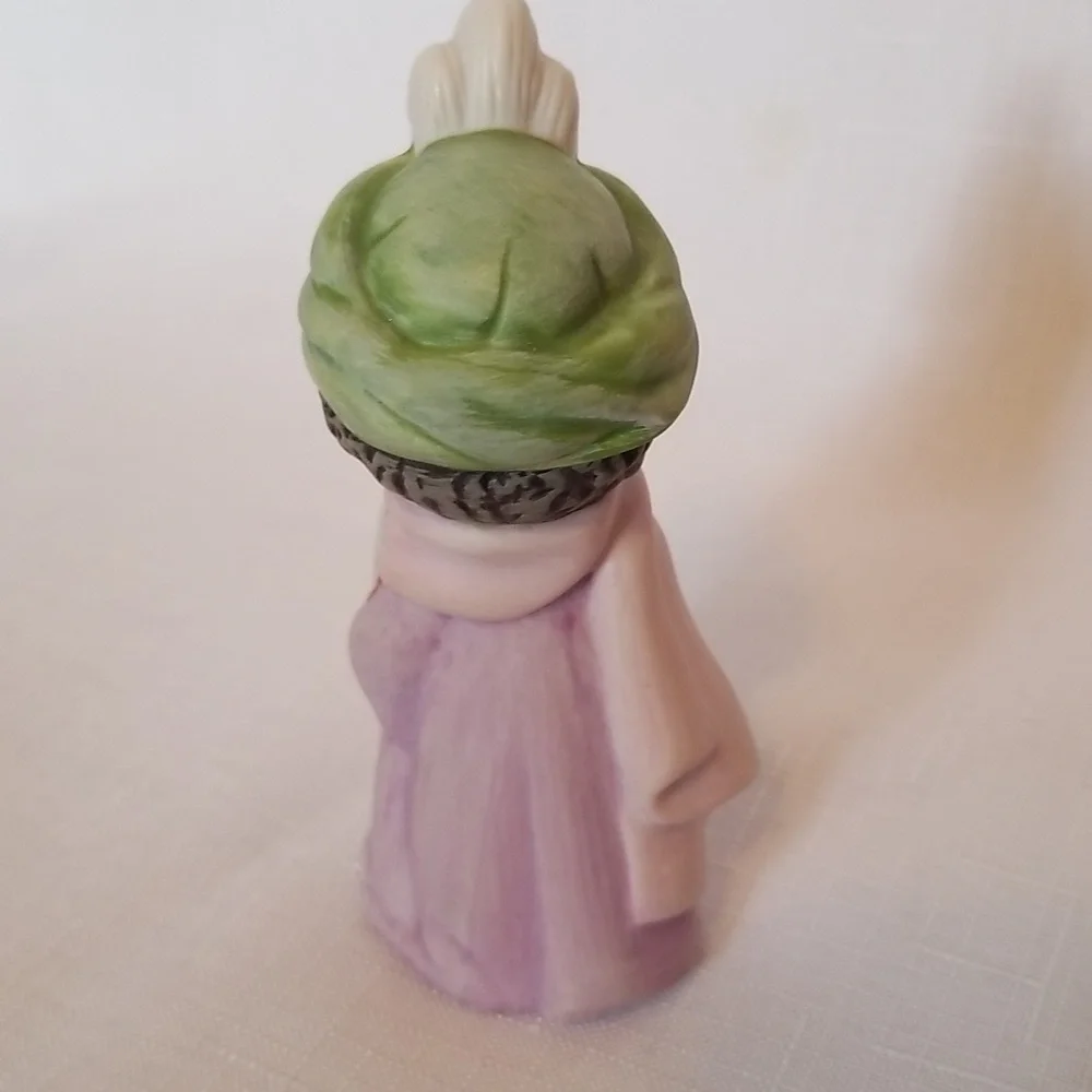 Avon Heavenly Blessings Nativity Figurine Balthazar Green and Purple